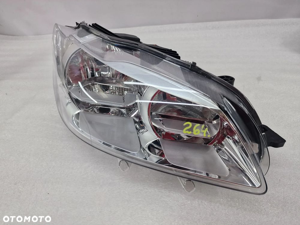 PEUGEOT 301 12- PRAWA LAMPA PRZEDNIA PRZÓD , NR 9675138980 , NR AUKCJI LA264 - 1