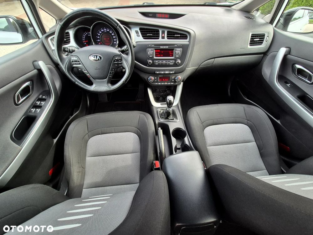 Kia Ceed 1.6 GDI Fifa World Cup Edition - 26