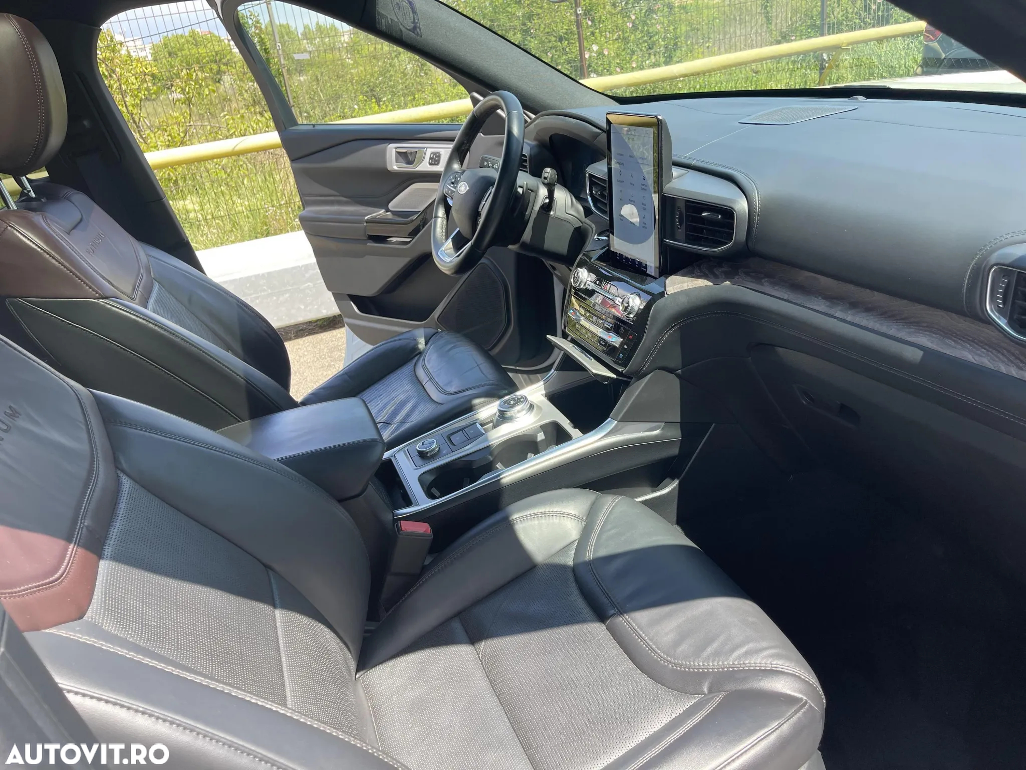 Ford Explorer 3.0 PHEV Platinum - 28