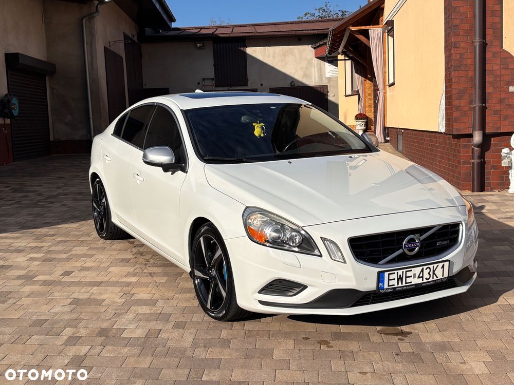 Volvo S60 2013 photo 2