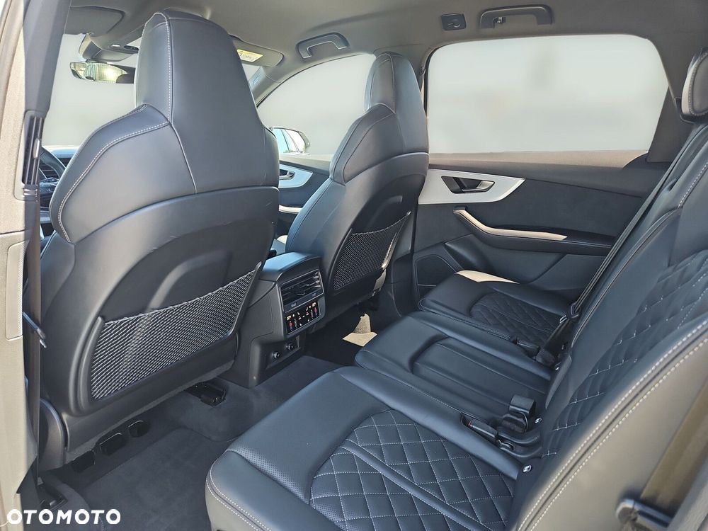 Audi Q7 55 TFSI mHEV Quattro S Line Tiptr - 11