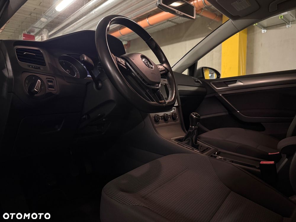 Volkswagen Golf 1.6 TDI BMT Comfortline - 21
