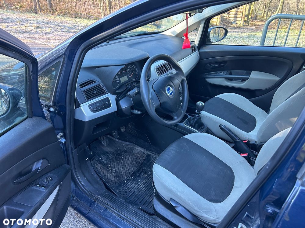 Fiat Grande Punto - 10