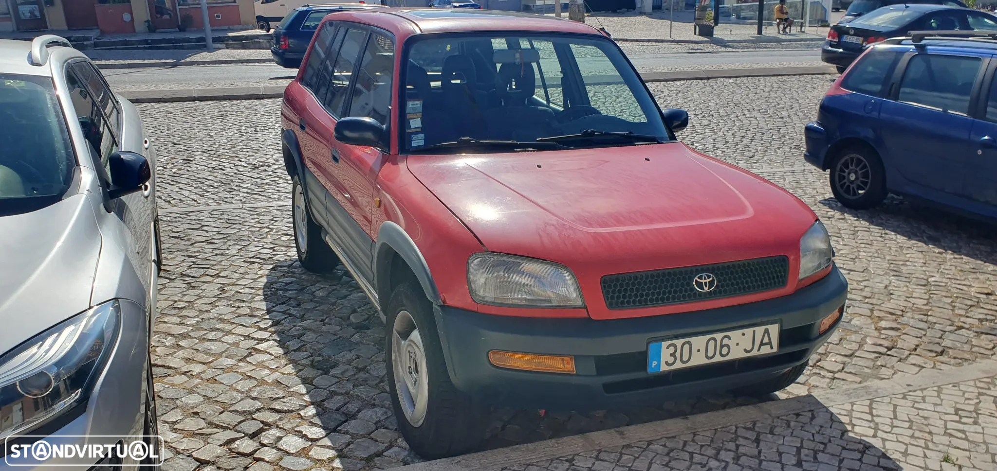 Toyota RAV4 Standard - 2