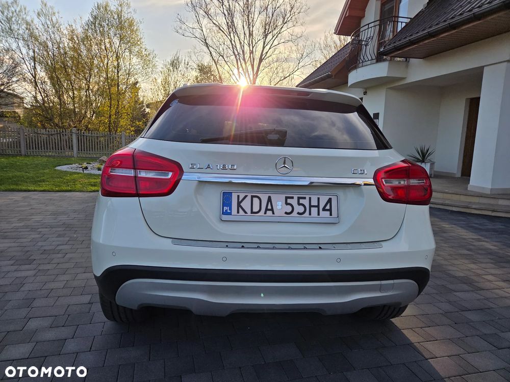 Mercedes-Benz GLA - 5