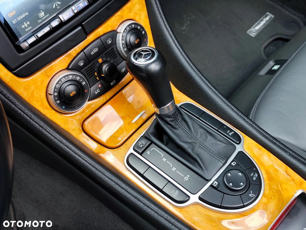 Mercedes-Benz SL - 23