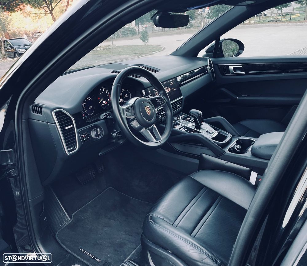 Porsche Cayenne Coupé E-Hybrid - 4