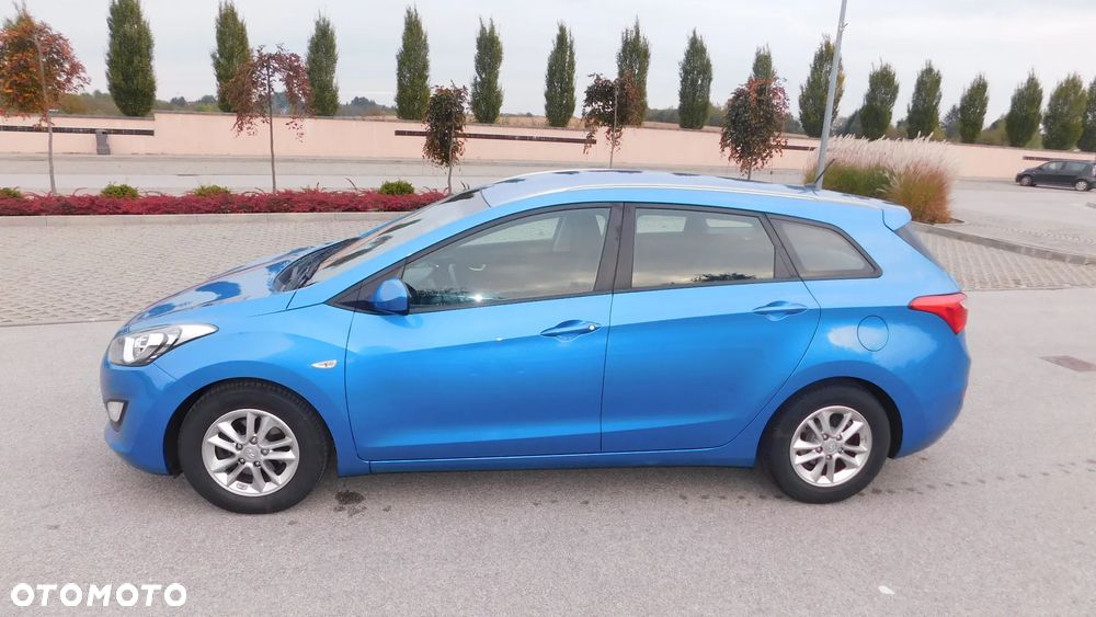Hyundai i30 1.6 Comfort - 25