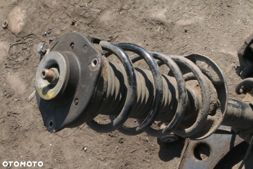 zwrotnica prawa mcperson VW Golf V 1.4 TSI - 3