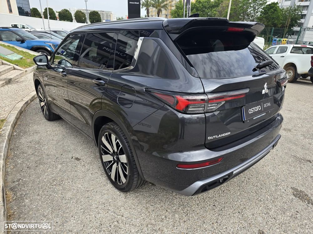 Mitsubishi Outlander 2.4 PHEV Instyle - 4