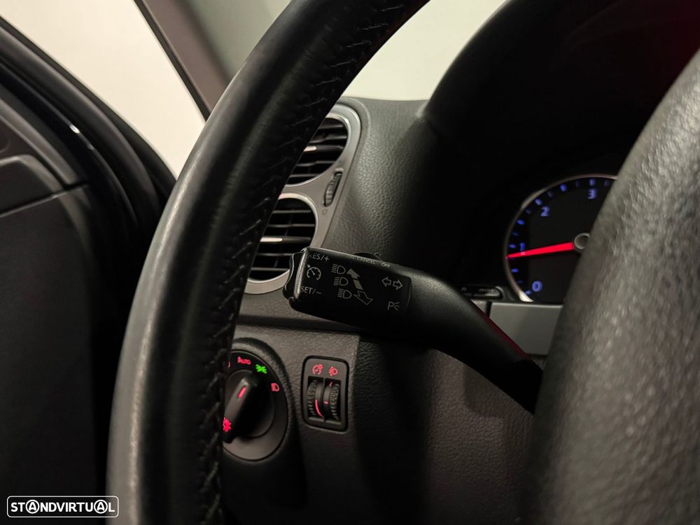 VW Tiguan 2.0 TDI Sport 4Motion - 40