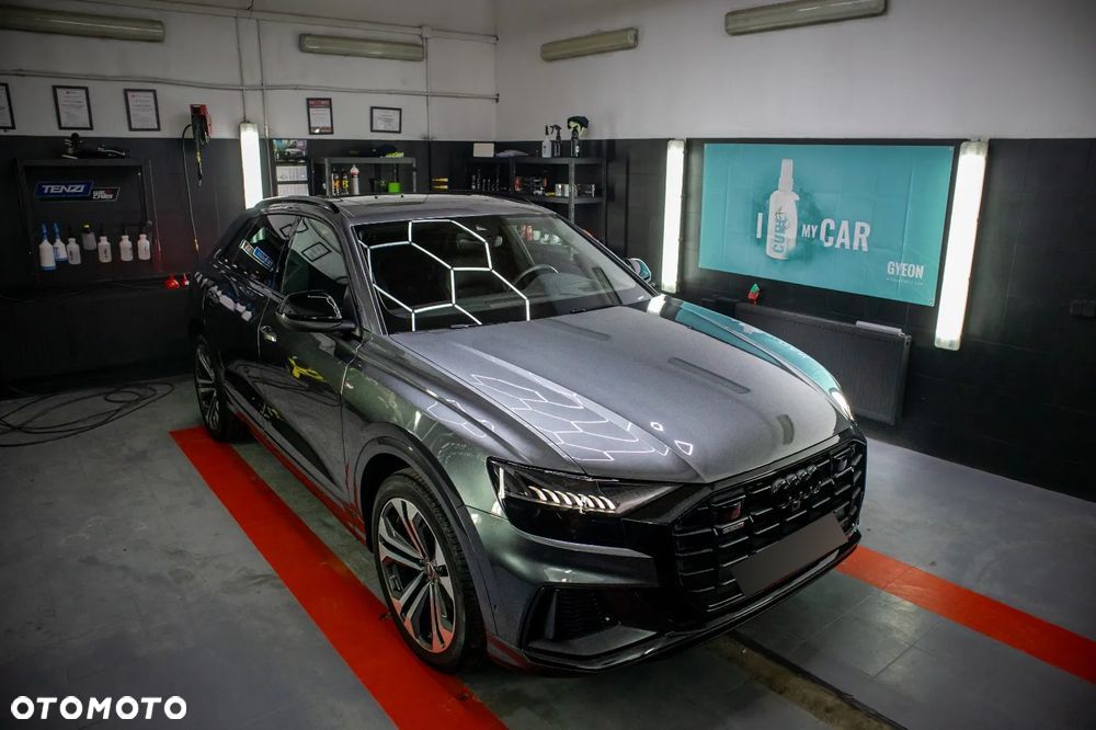 Audi Q8 - 1