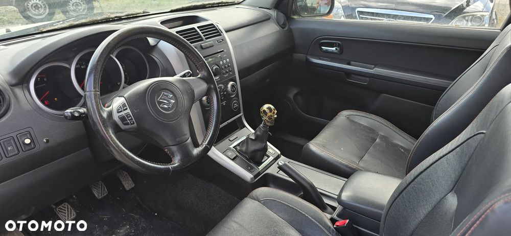 Suzuki Grand Vitara 1.6 - 4