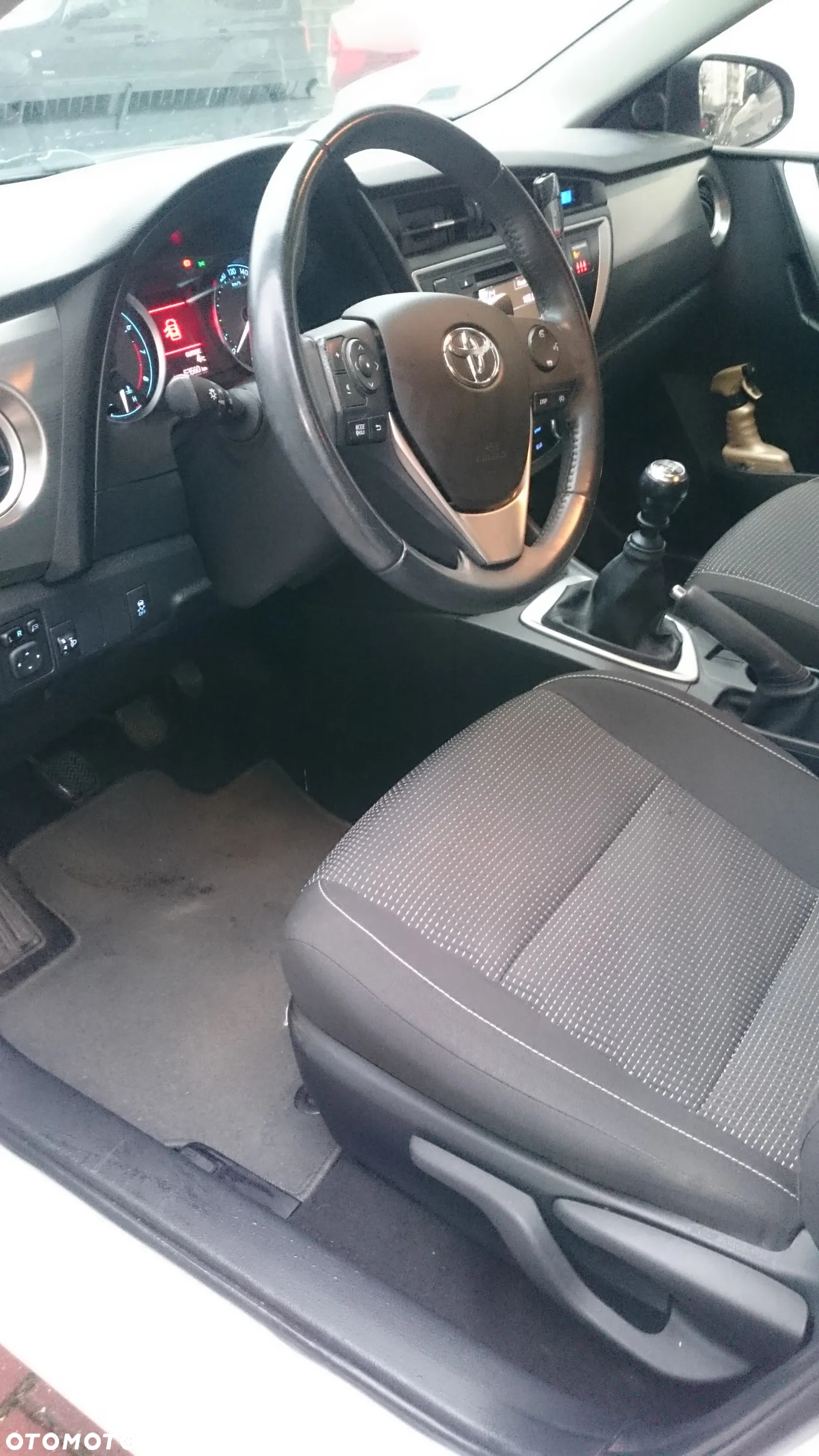 Toyota Auris 1.6 Prestige - 7