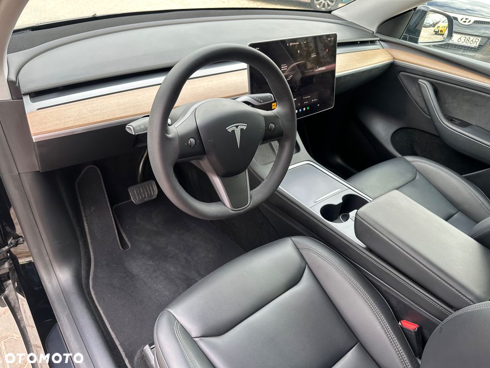 Tesla Y Performance AWD - 26