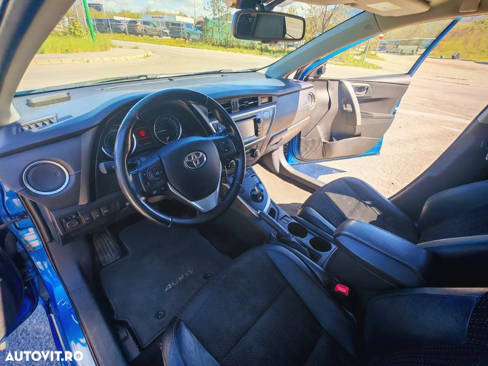 Toyota Auris - 13