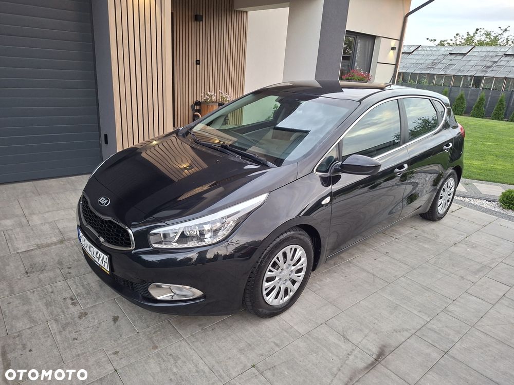 Kia Ceed - 14