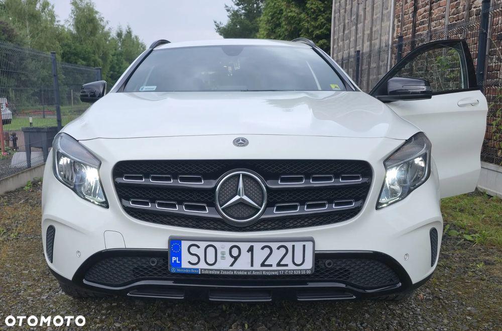 Mercedes-Benz GLA 250 4-Matic - 4