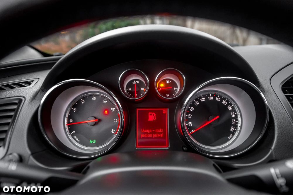 Opel Insignia 2.0 Turbo 4x4 Cosmo - 25