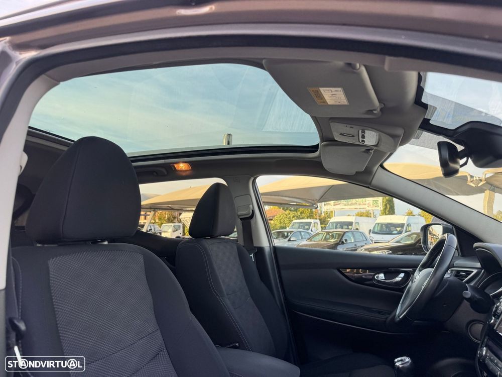 Nissan Qashqai 1.5 dCi N-Connecta 18 - 12