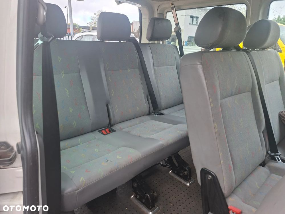 Volkswagen Transporter - 7
