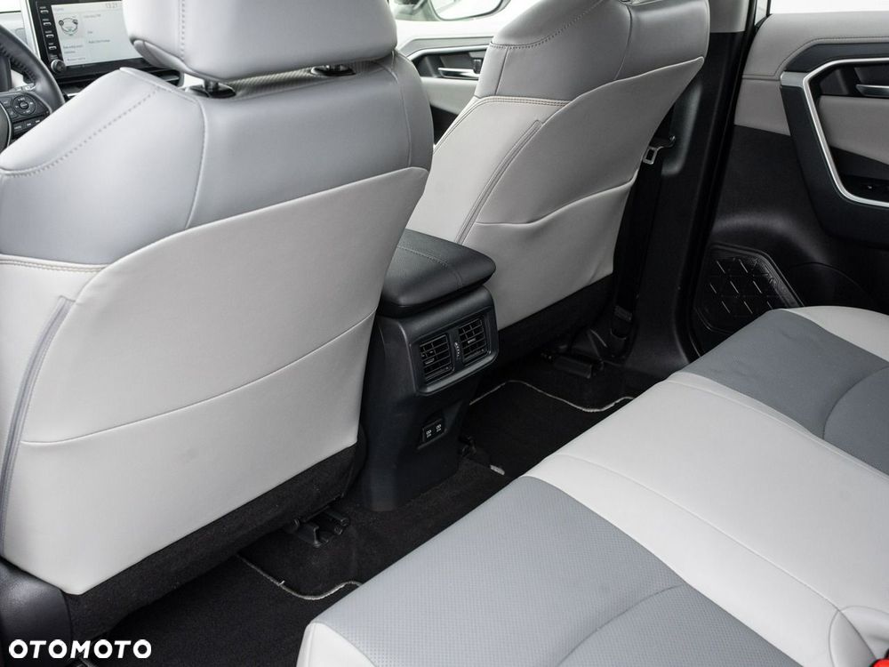 Toyota RAV4 - 23