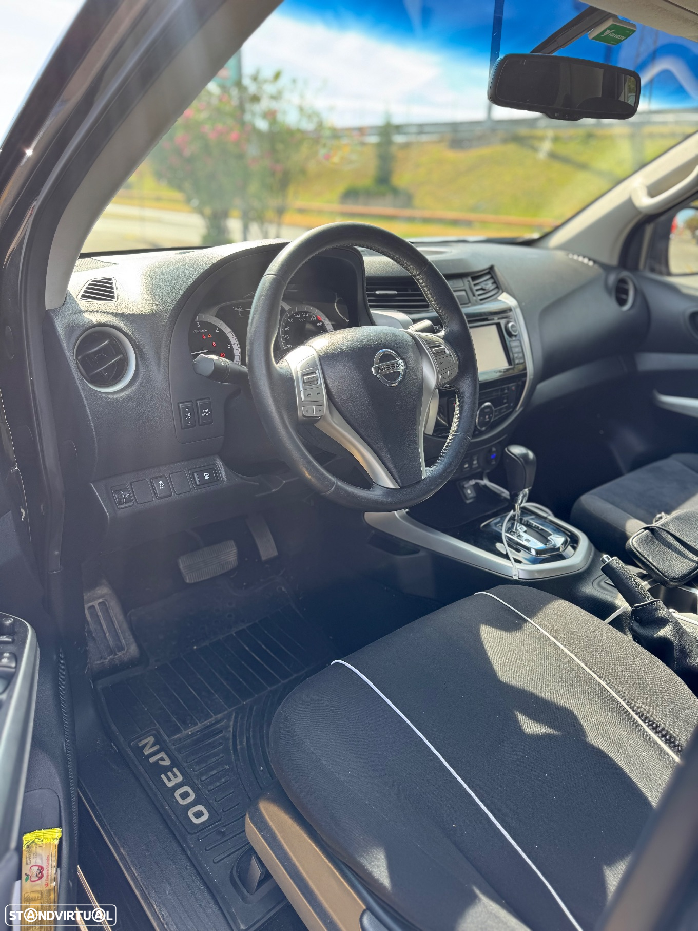 Nissan Navara DC Auto N-Connecta - 6