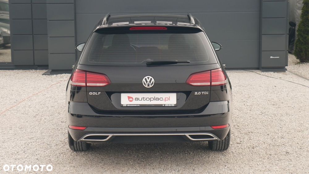 Volkswagen Golf - 6