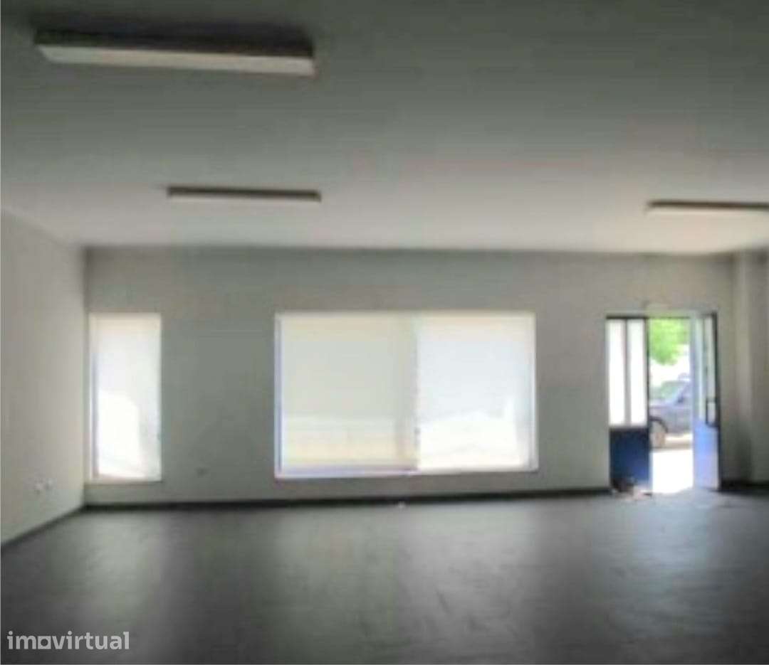 Oportunidade loja 229 m2  Baixa da Banheira a 30 minutos Lisboa - Grande imagem: 4/7