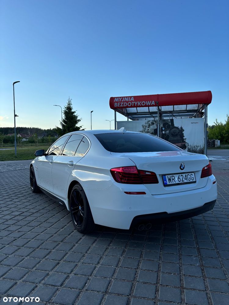 BMW Seria 5 520d xDrive - 10