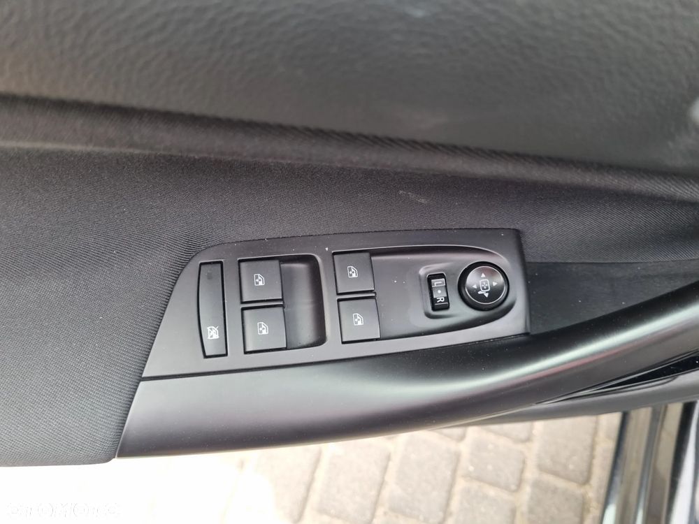 Opel Astra 1.0 Turbo Start/Stop Dynamic - 25