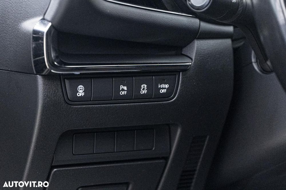 Mazda 3 e-SKYACTIV-G 150 M HYBRID DRIVE EXCLUSIVE-LINE - 24