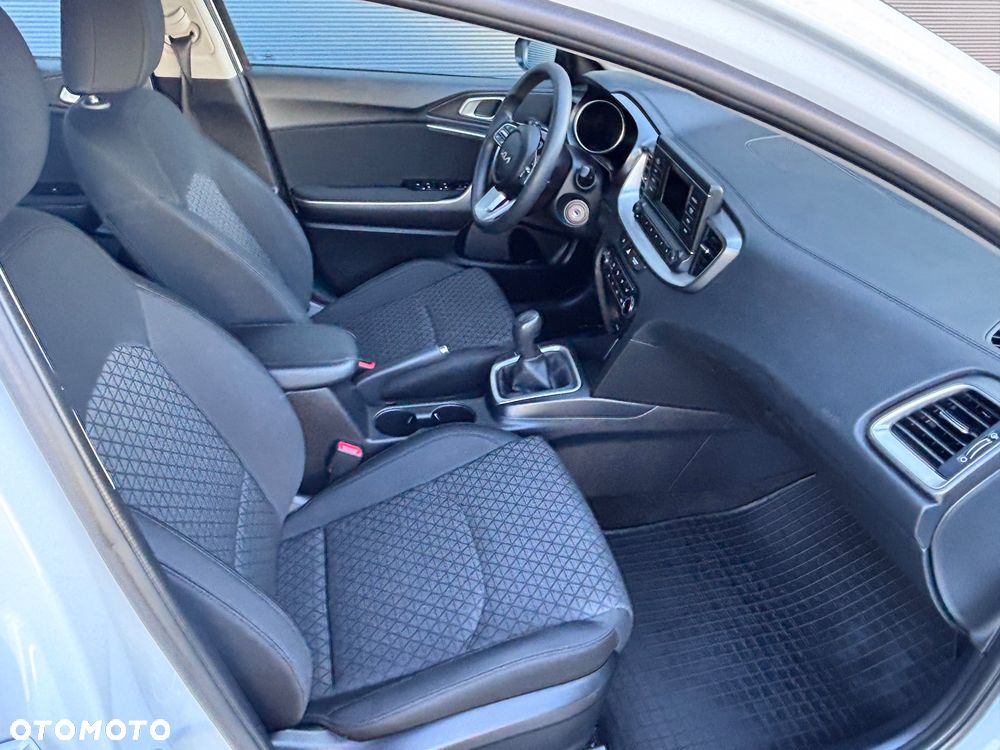 Kia Ceed - 19