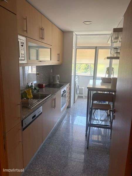 Arrenda-se apartamento T2 em São Mamede infesta - Grande imagem: 4/10
