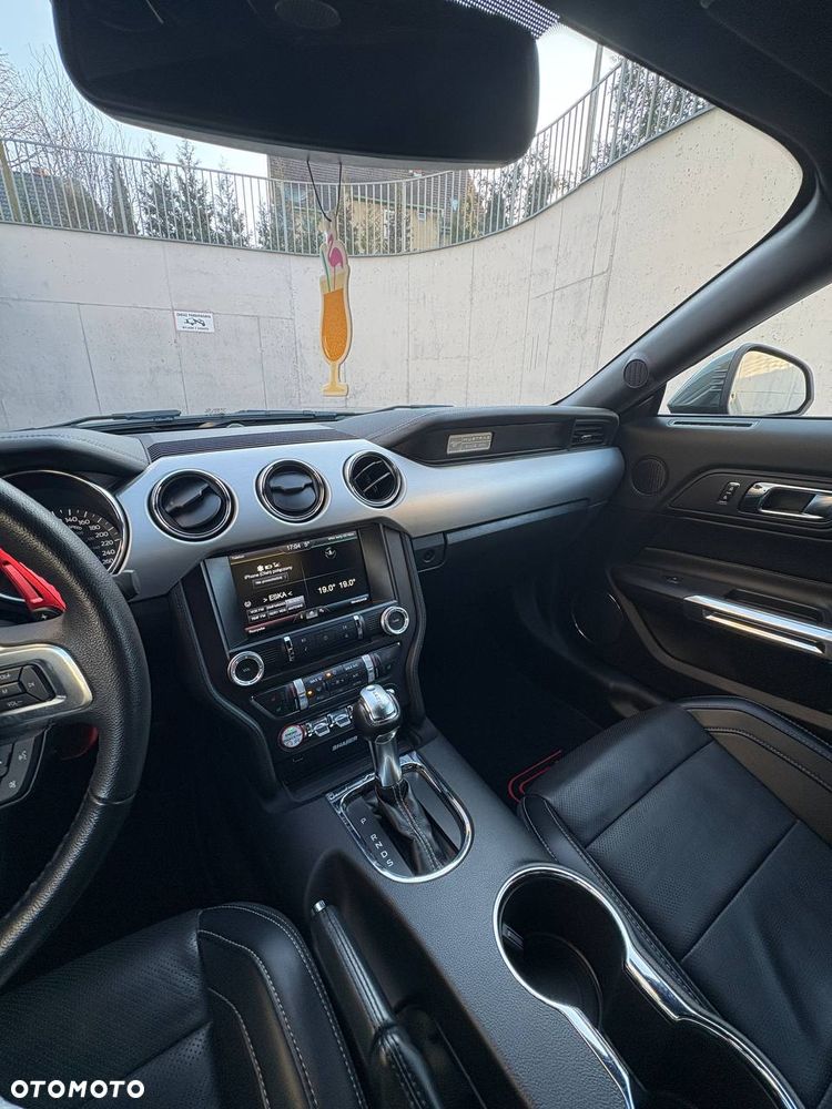 Ford Mustang 5.0 V8 GT - 2