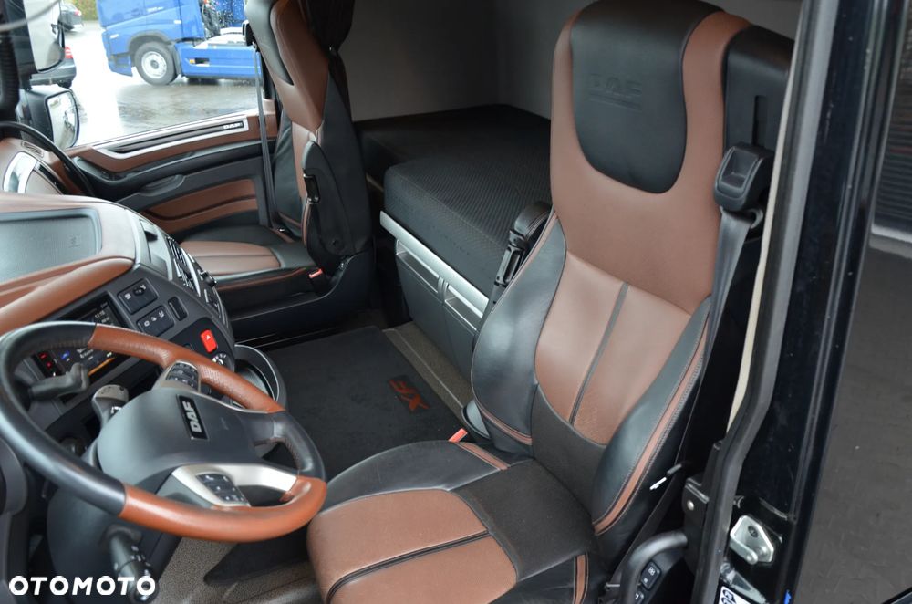 DAF XF 530 / 2021r / KLIMA P. / FULL AIR / ACC / PCC / FULL LED / RETARDER / SKÓRY / NAVI / DE 7364 - 10