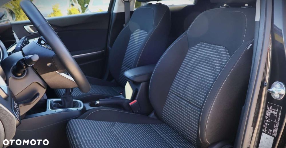 Kia Ceed - 15