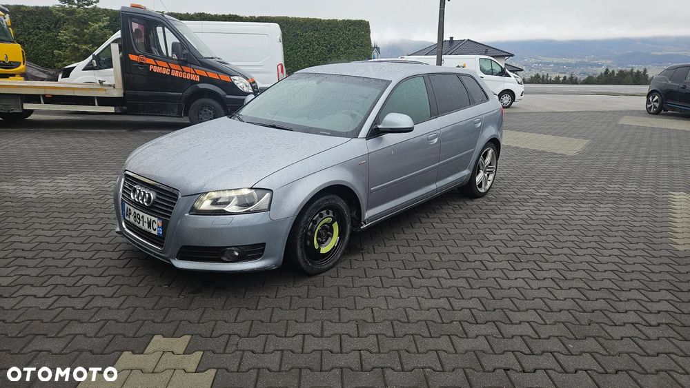 Audi A3 Sportback 2.0 TDI DPF S tronic S line Sportpaket - 4