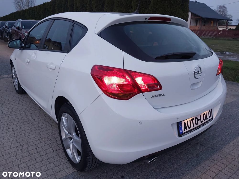 Opel Astra - 4