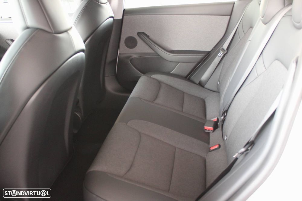 Tesla Model 3 - 11