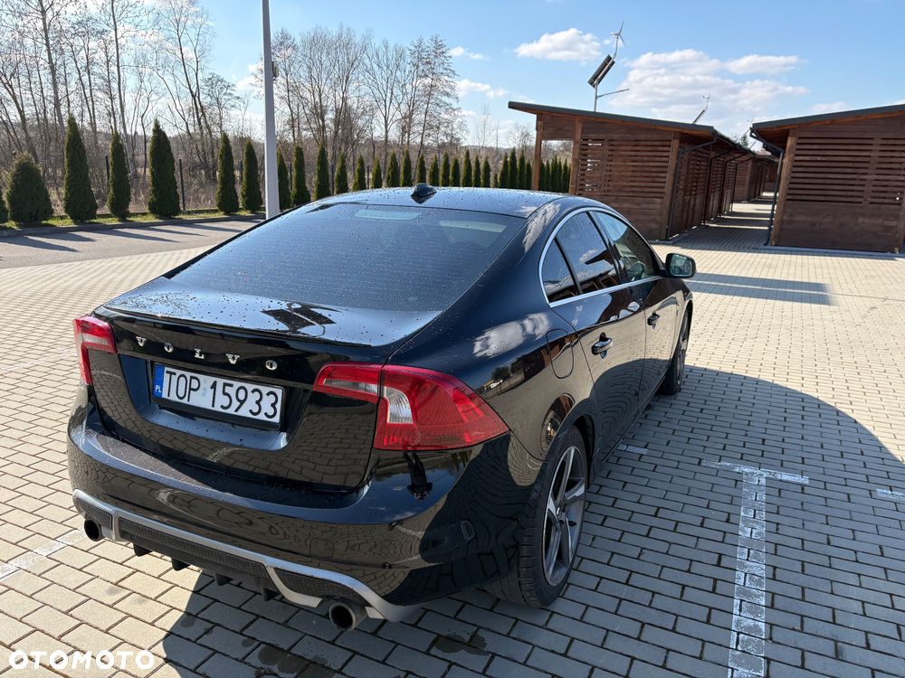 Volvo S60 D3 Geartronic R-Design - 21