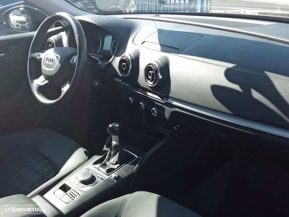 Audi A3 1.6 TDI Advance - 9