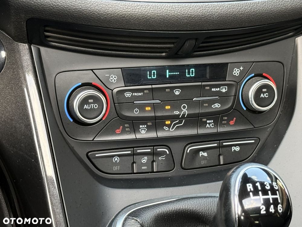 Ford Kuga 1.5 EcoBoost 2x4 ST-Line - 22