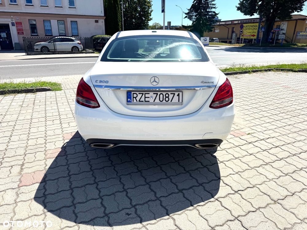 Mercedes-Benz Klasa C 300 9G-TRONIC - 8