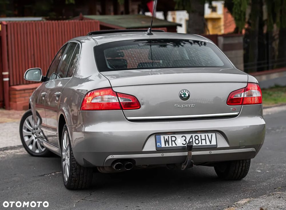 Skoda Superb 2.0 TDI DSG Elegance - 14
