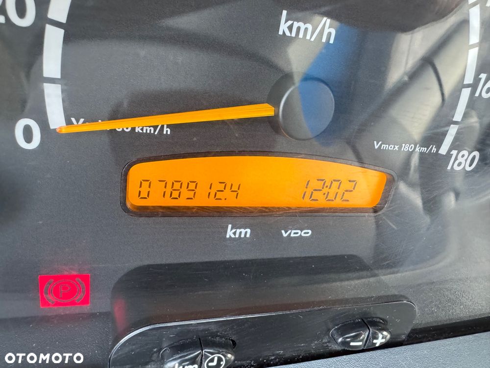 Mercedes-Benz Sprinter - 8