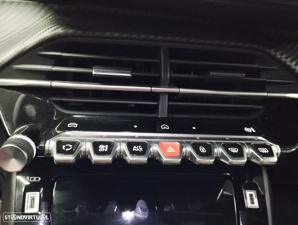 Peugeot 2008 1.2 PureTech Allure - 36