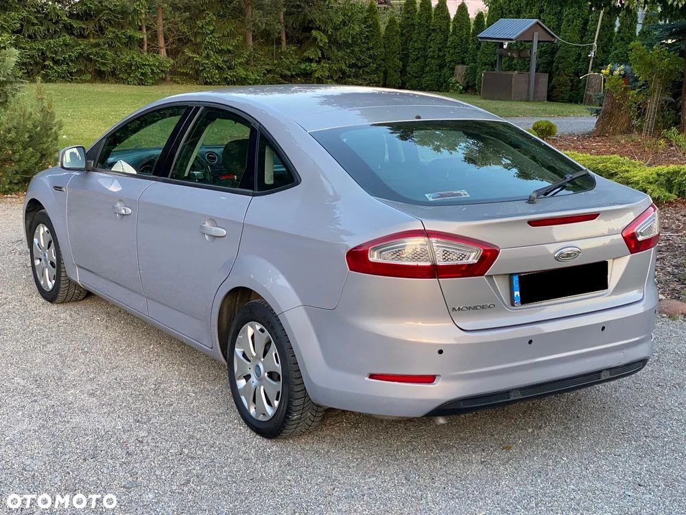 Ford Mondeo 2.0 Ghia Executive - 17
