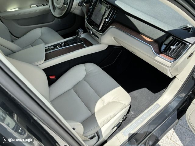Volvo V60 2.0 D4 Momentum Plus Geartronic - 21