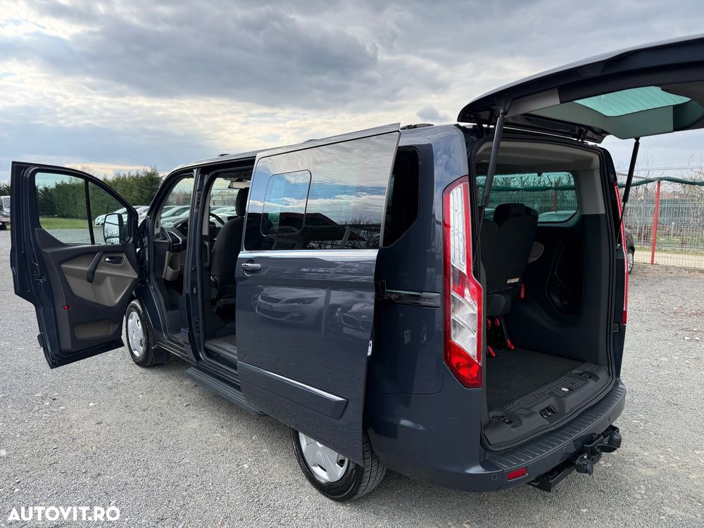 Ford Tourneo Custom - 15
